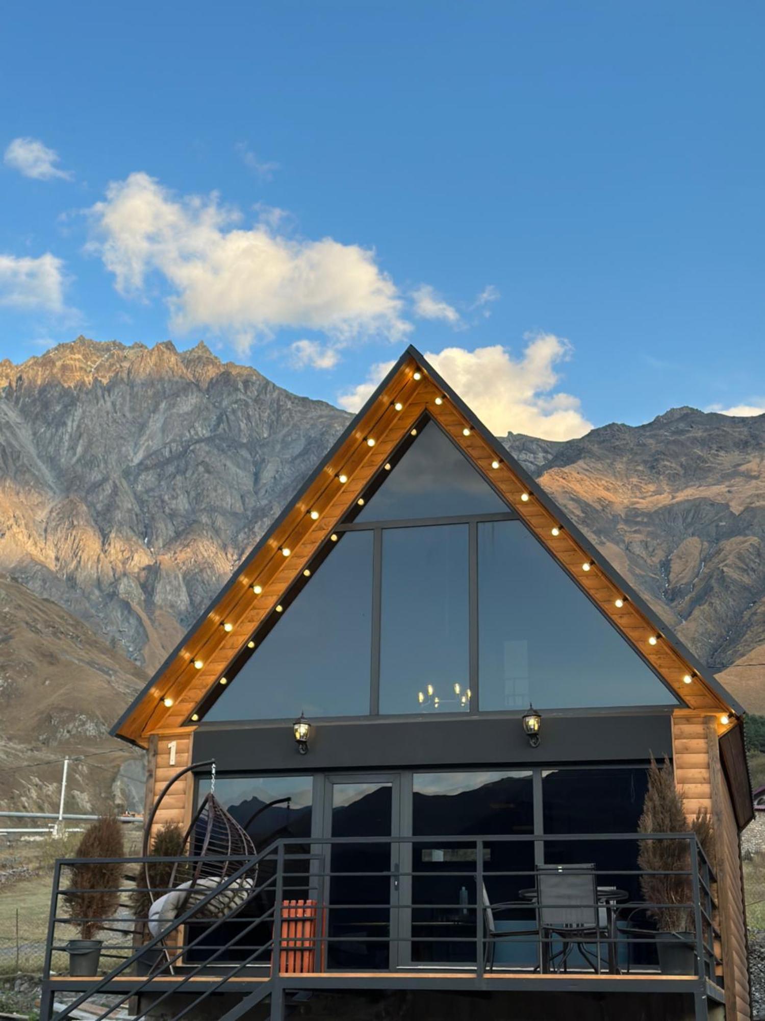 Вилла Kazbegi Story Экстерьер фото